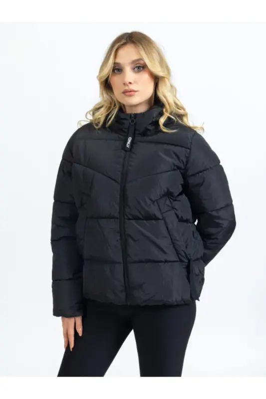 Monica Siyah Şişme Kışlık Mont - Çıkarılabilir Kürk 15205638-BSiyah - ONLY