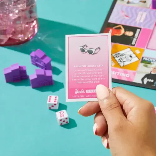 Monopoly: Barbie Nashri Stol O'yini, 2-6 O'yinchi Uchun Oilaviy O'yinlar, 8+ Yosh - 4