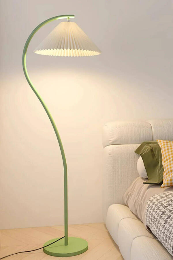 Montana Single-Leg Metal Floor Lamp - 1