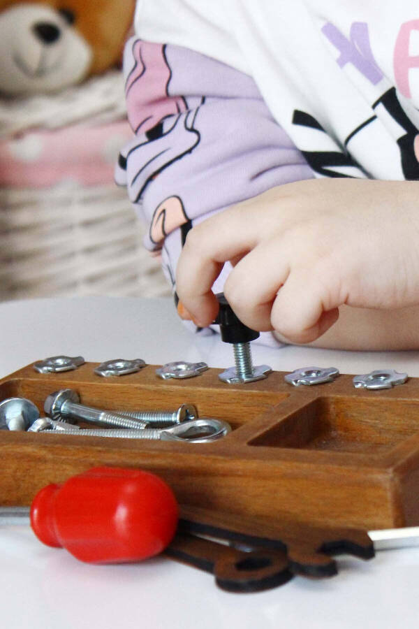 Montessori Tornavida Tahtası, Beceri Zeka ve Yürümeye Başlayan Çocuklar için Duyusal Öğrenme Seti - 60