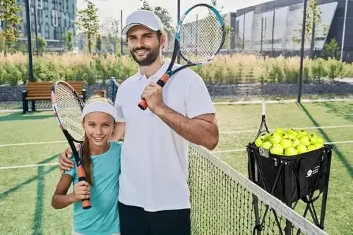 MORVAT Professional Tennis & Pickle Ball Hopper 165 ta to'pni sig'dira oladi, og'ir yuk ko'taradigan Pro Sports mashg'ulot aravachasi, katlanadigan ixcham va engil fermuarli cho'ntak va raketka ushlagichi, sumka + 3 ta tennis to'pi - 6