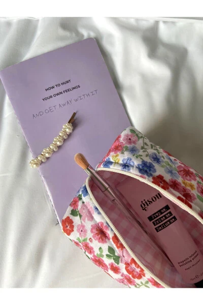 Multicolored Floral Makeup Bag - PUNCHIESS (1)