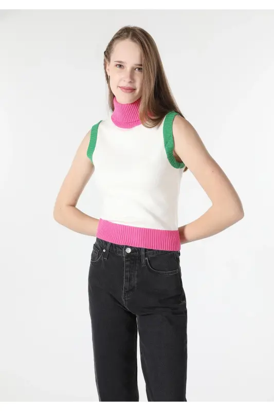 Multicolored women's sweater with a boat neck. Slim fit. Cl1062007 - 1