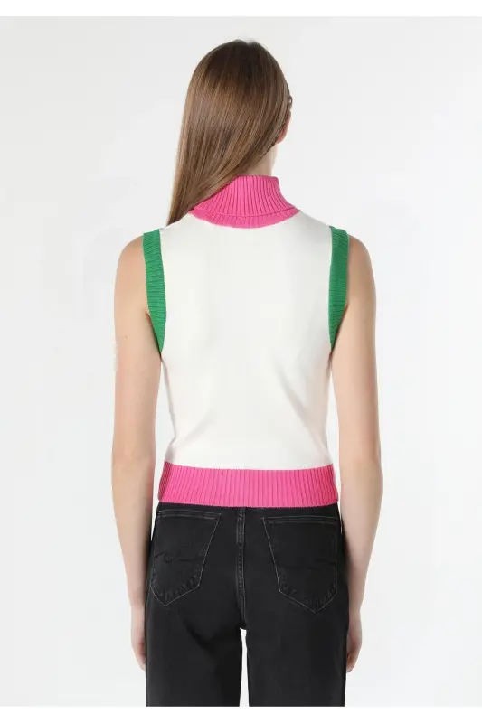 Multicolored women's sweater with a boat neck. Slim fit. Cl1062007 - 2