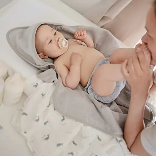 mushie Baby Hooded Towel | Organic Cotton (Gray) - 5