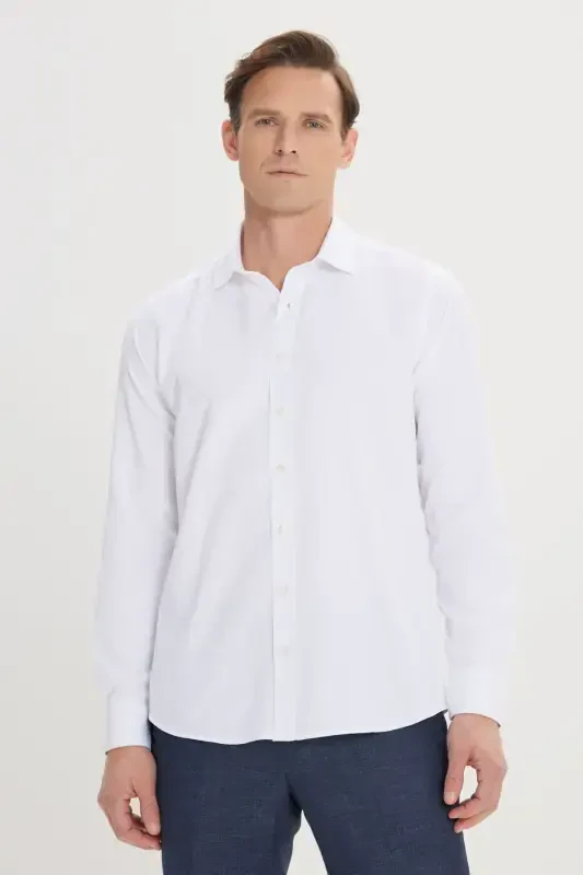 Мужская белая немнущаяся приталенная рубашка Slim Fit из хлопка с классическим воротником и текстурой в рубчик-КЛАССИЧЕСКИЙ ВОРОТНИК - AC&CO / ALTINYILDIZ CLASSICS