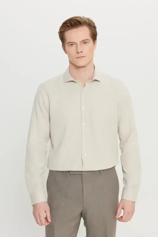 Мужская бежевая немнущаяся приталенная рубашка Slim Fit с итальянским воротником и текстурой - Бежевый - AC&CO / ALTINYILDIZ CLASSICS