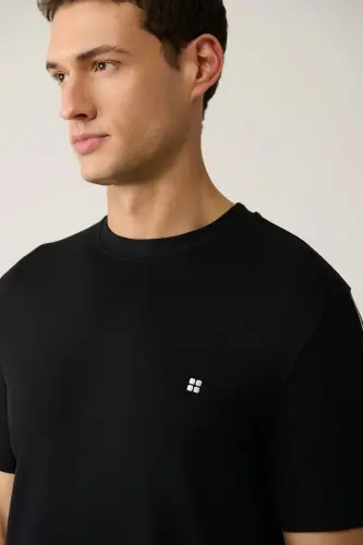 Мужская черная футболка Soft Touch с круглым вырезом, с принтом, Regular Fit A41y1327 - AVVA (1)