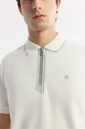 Мужская футболка-поло цвета экрю с принтом из ткани интерлок стрейч A51y1007-Ekru - Modazone (1)