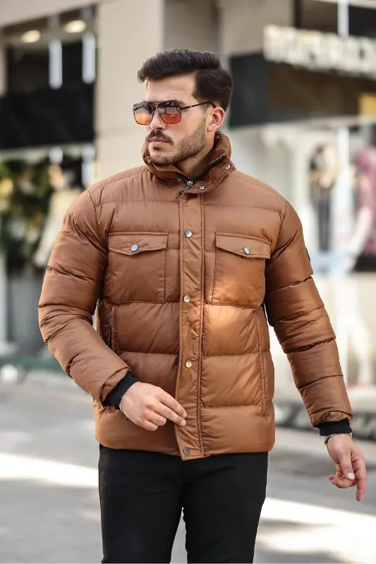 Мужская коричневая куртка Regular Fit с высоким воротником, водонепроницаемая и ветрозащитная дутая куртка - КОРИЧНЕВЫЙ - 1