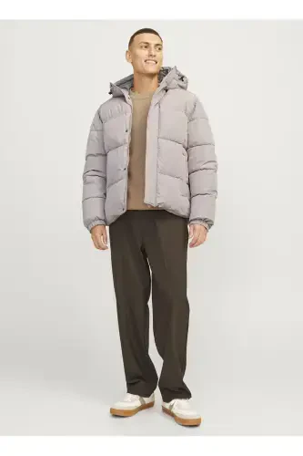 Мужская куртка бежевого цвета 12256974_JJEBRADLEY PUFFER HOOD SN - JACK & JONES (1)