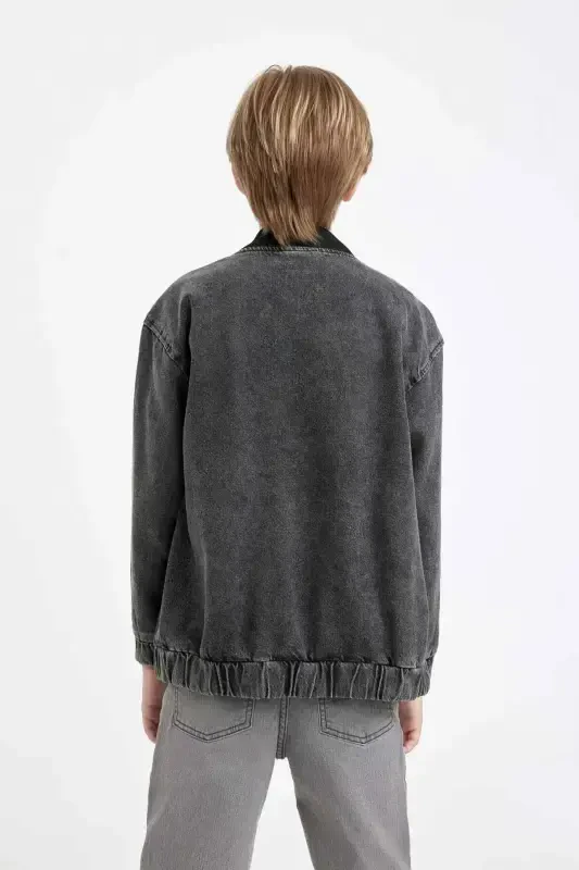 Мужская куртка-бомбер из денима с принтом, воротником-стойкой, молнией и карманами для межсезонья C3685A824AU-серая - 6