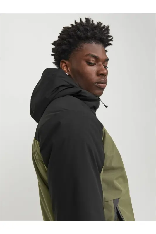 Мужская куртка с капюшоном цвета хаки Jack&Jones Axel Transitional - 7
