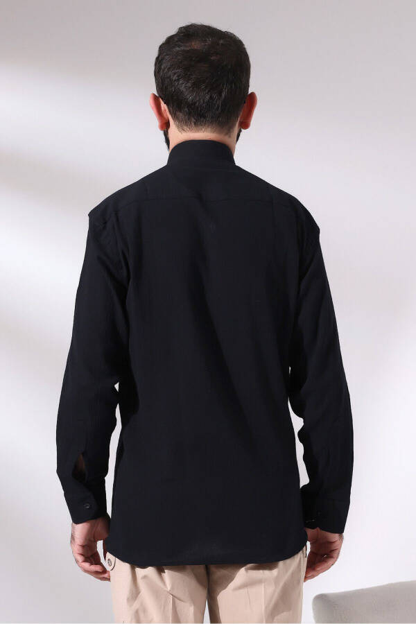 Мужская рубашка Чёрный чинар для паломничества и умры свободного покроя со стойкой воротником из вуали - 4