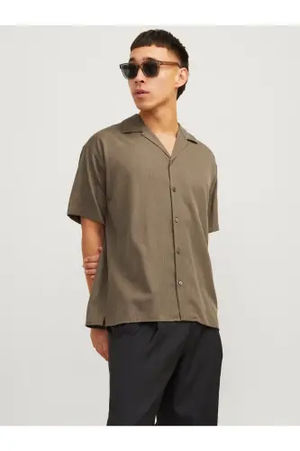Мужская рубашка с V-образным вырезом JPRCCAARON RESORT SHIRT S/S LN 12251027 