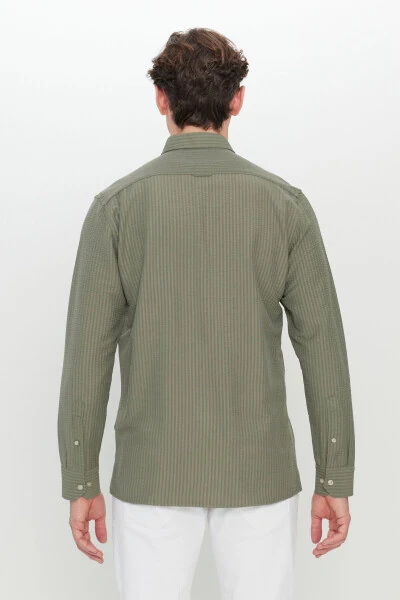 Мужская рубашка Slim Fit цвета хаки с узким вырезом, на пуговицах, с жаккардовым гофрированным узором. - 5