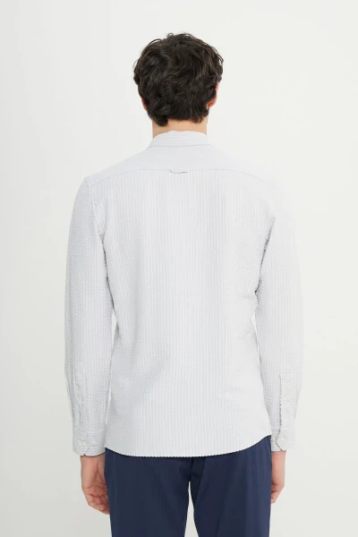 Мужская рубашка Slim Fit, приталенный крой, на пуговицах, с планкой, гофрированный узор. - 5