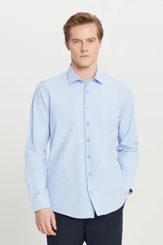 Мужская светло-голубая немнущаяся slim fit рубашка с узким кроем, классическим воротником из хлопка - светло-голубая - 4