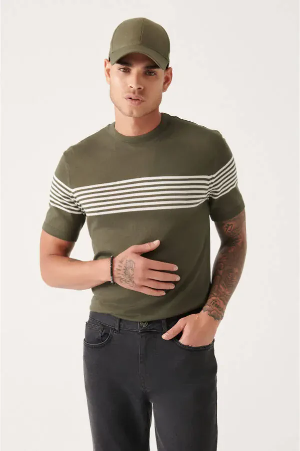 Мужская трикотажная футболка с круглым вырезом в полоску с деталями на груди и рукавах в полоску, Regular Fit, цвет хаки A31y5116 - 5