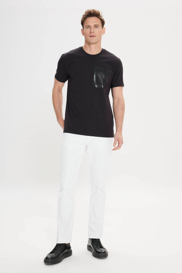 Мужская хлопковая футболка с принтом, черный цвет, slim fit, приталенный крой, круглая горловина. - 2