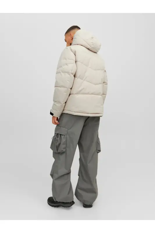 Мужская зимняя куртка оверсайз с капюшоном Jack&Jones Minimalist — Off White - 3