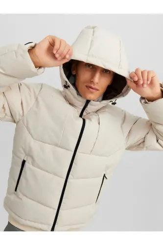 Мужская зимняя куртка оверсайз с капюшоном Jack&Jones Minimalist — Off White - 4