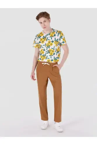 Мужские брюки коричневого цвета, прямого кроя, средней посадки, regular fit. - 1