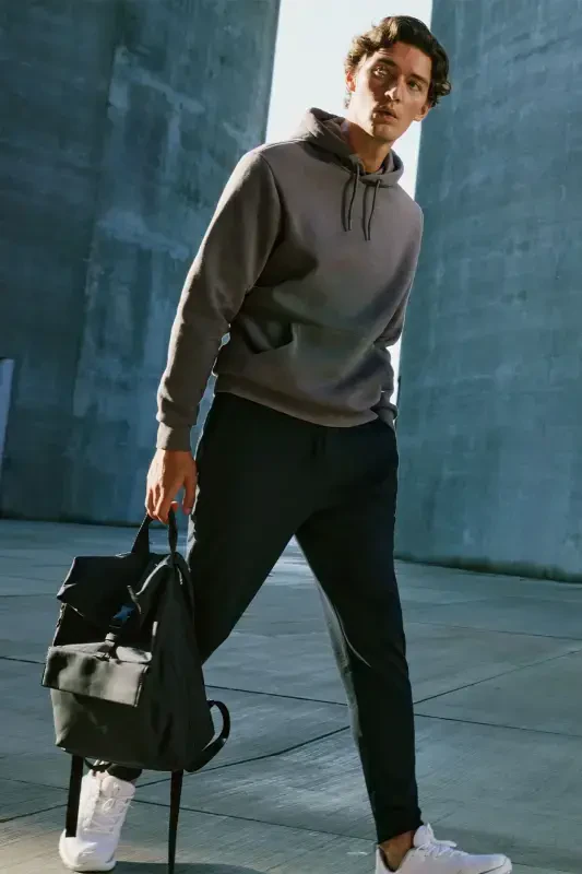 Мужские черные спортивные штаны-джоггеры стандартной посадки с прямым кроем, 2 кармана, удобные, из переработанного хлопка - AC&CO / ALTINYILDIZ CLASSICS