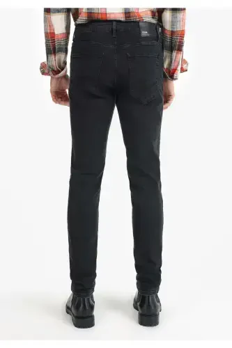 Мужские джинсы 041 Danny Slim Fit с низкой посадкой и прямыми штанинами - COLIN’S (1)