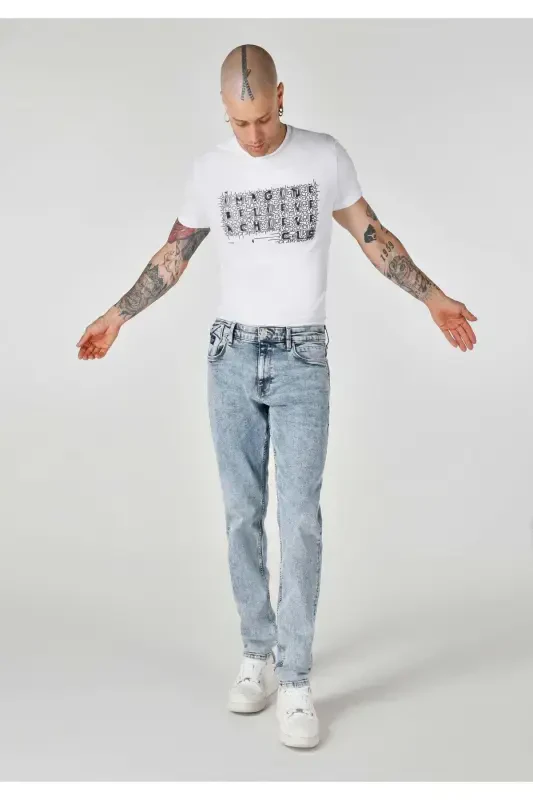 Мужские джинсы 041 Danny Slim Fit с низкой посадкой и прямыми штанинами синего цвета - 3