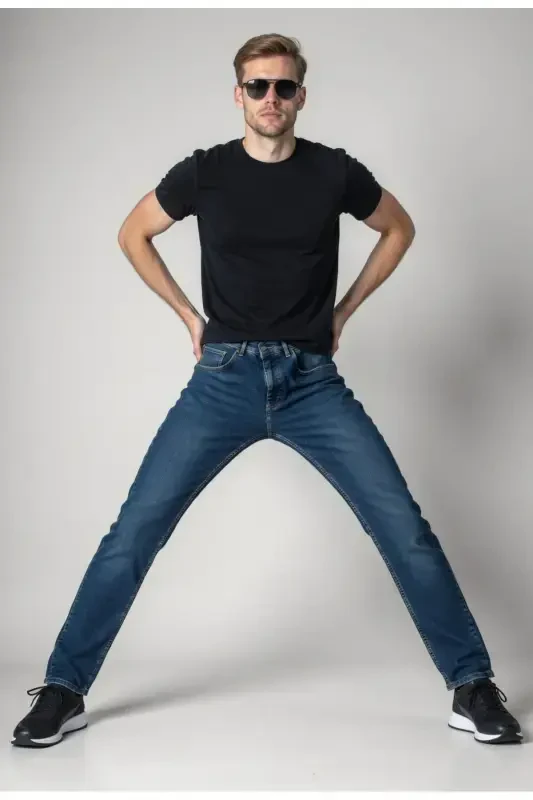 Мужские джинсы Regular Fit из эластичного денима — светло-синие - 3