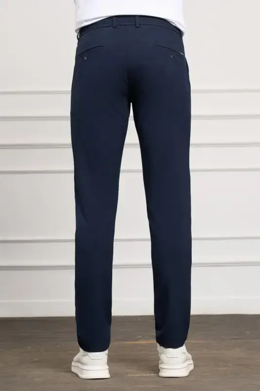 Мужские джоггеры Slim Fit темно-синего цвета с боковыми карманами и шнуровкой - 3