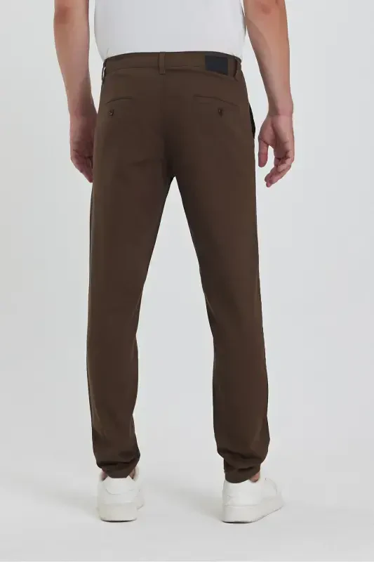 Мужские коричневые габардиновые хлопково-льняные эластичные брюки чинос Slim Fit - коричневые - 4