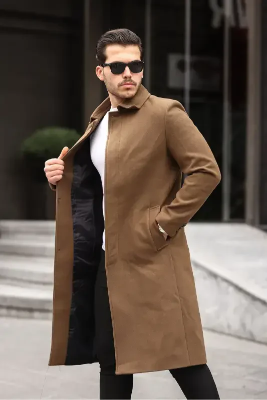 Мужское приталенное длинное шерстяное пальто-бушлат с воротником рубашки цвета табака. - 5