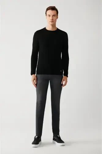 Мужской черный трикотажный свитер - 6