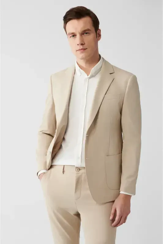 Мужской пиджак из джерси бежевого цвета, с разрезами, подкладкой, приталенного силуэта. - 3