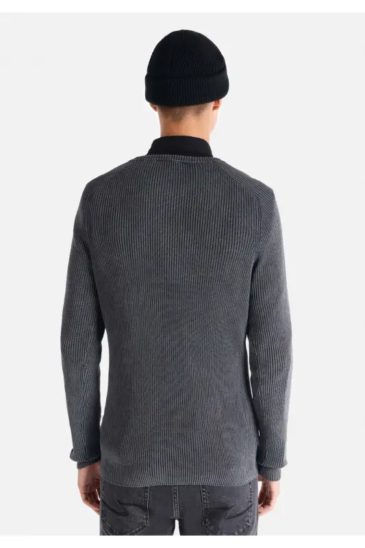 Мужской свитер антрацитового цвета с круглым вырезом Slim Fit (Cl1061736) - 2