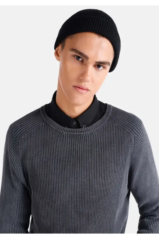 Мужской свитер антрацитового цвета с круглым вырезом Slim Fit (Cl1061736) - 4