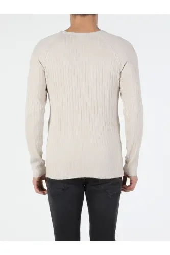 Мужской свитер бежевого цвета с круглым вырезом Slim Fit - COLIN’S (1)