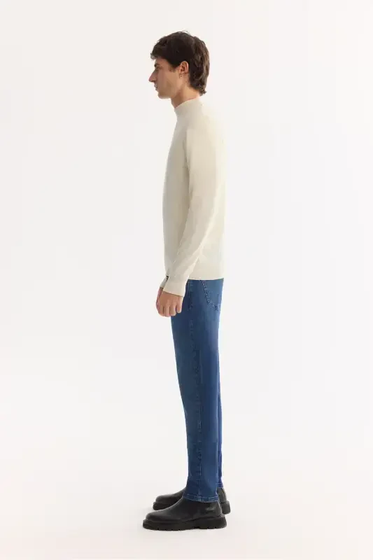 Мужской свитер из трикотажа цвета слоновой кости - 3