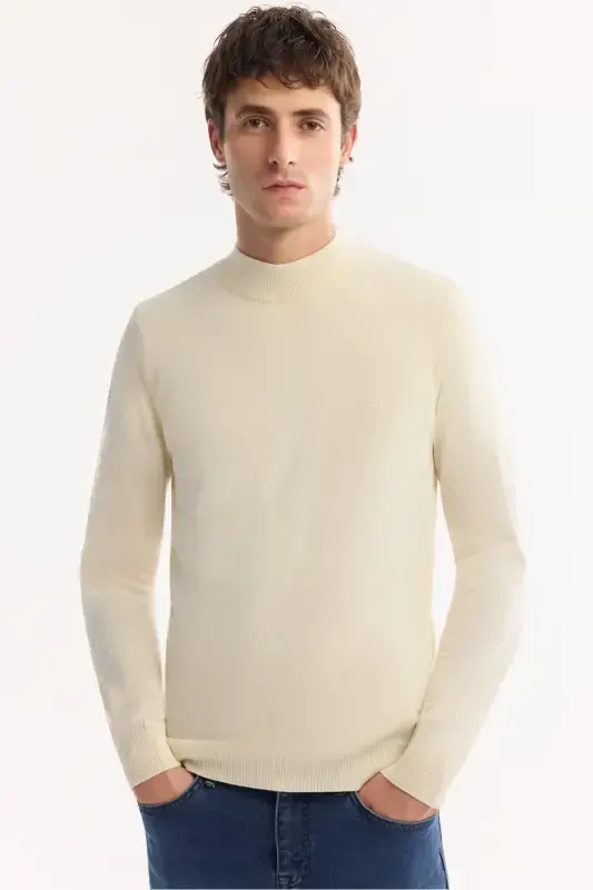 Мужской свитер из трикотажа цвета слоновой кости - 5
