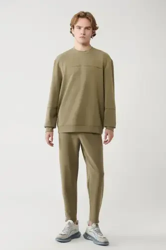 Мужской свитер с круглым вырезом и принтом хаки - 6