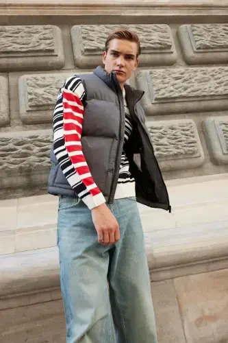 Мужской утепленный жилет-пуховик антрацит-антрацит - 3