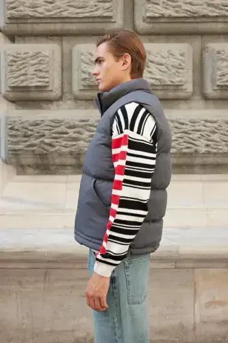 Мужской утепленный жилет-пуховик антрацит-антрацит - 7