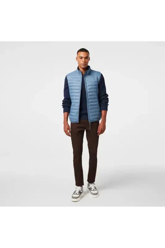 Мужской жилет из гусиного пуха синего цвета - 3