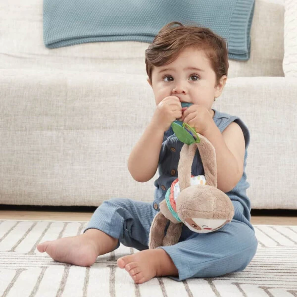 Музыкальная игрушка-ленивец Infantino, плюшевая, подвесная, для детей от 6 до 12 месяцев. - 7