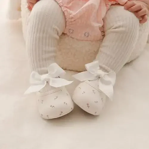 Myleleya Baby Girls Mary Jane Flats with Bowknot Flowers Princess Wedding Dress Ballet Shoes Non-Slip Toddler First Walkers Newborn Crib Shoes - MYLELEYA (1)