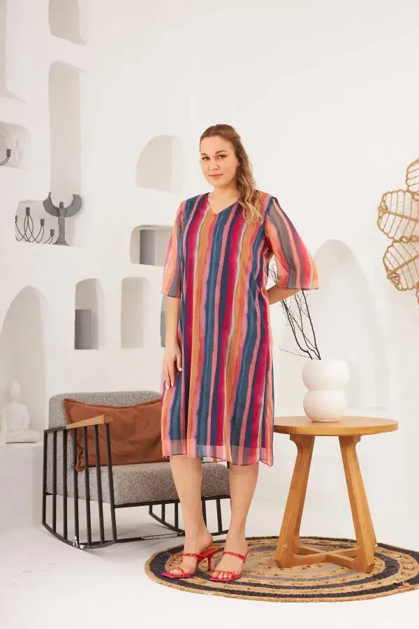 Nafis va Qulay: Ayollar uchun katta o'lchamli ko'k rangli shifon ko'ylak - 4