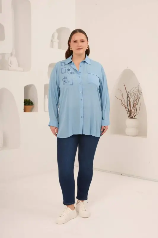 Nakış Detaylı Yanları Yırtmaçlı Büyük Beden Gömlek Bebe Mavi - 5