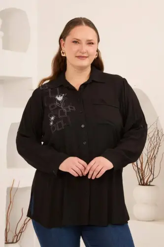 Nakış Detaylı Yanları Yırtmaçlı Büyük Beden Gömlek Siyah - 1